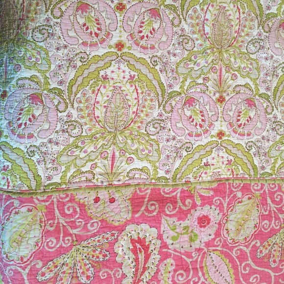 Reversible Twin Quilt - Picture 1 of 3